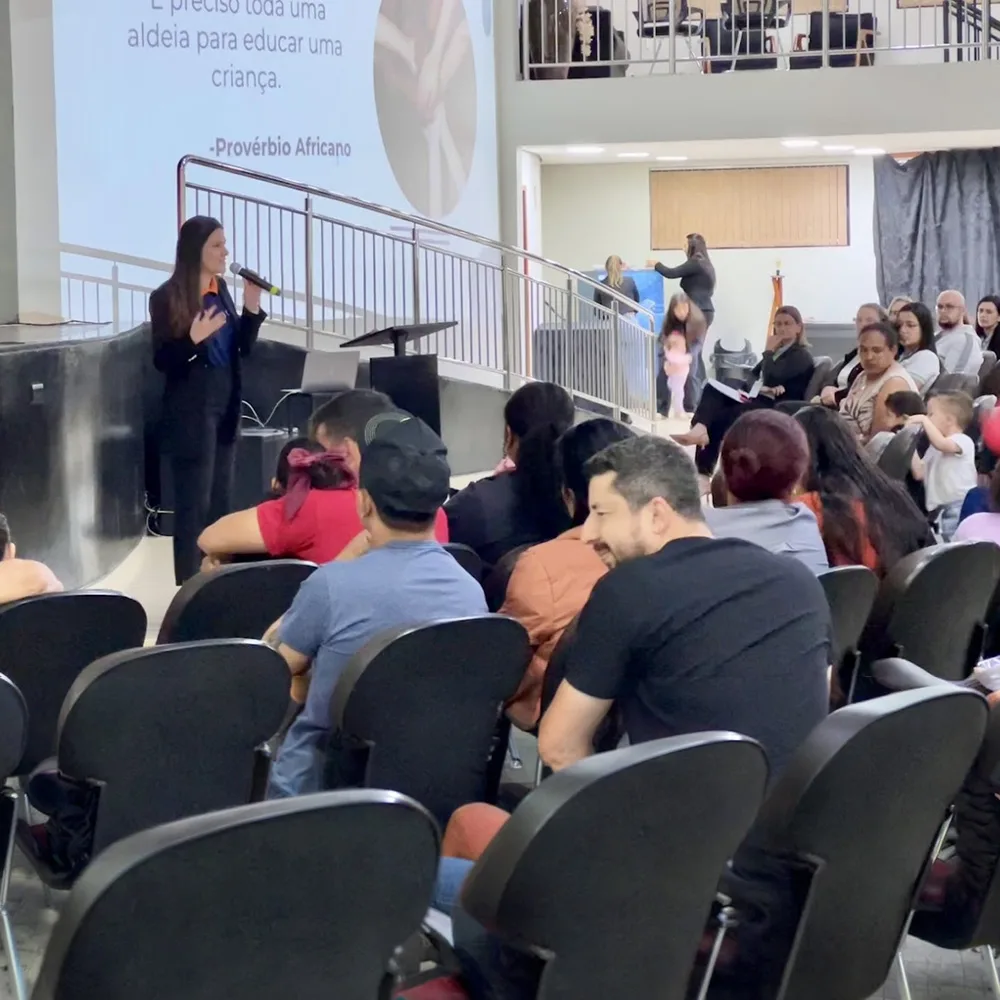 Palestra para famílias
